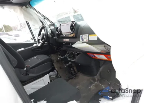 2019 Mercedes-Benz Sprinter 2500 High Roof V6 from USA, damaged, VIN WD3PF1CD3KP052616